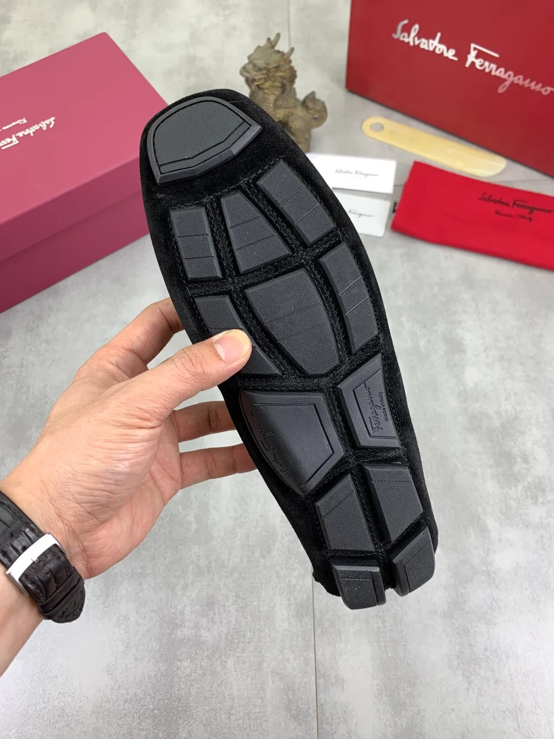 Men's shoes 💰P542 New model, high quality [Ferragamo/Ferragamo] Latest lazy slip-on shoes Original imported calfskin, imported cowhide lining + original luxury metal buckle + original combination outsole Comparison without pressure Code number: 38-45